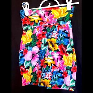 “Like New” VS PINK Beautiful  High Waist SKIRT - fold over Waistband